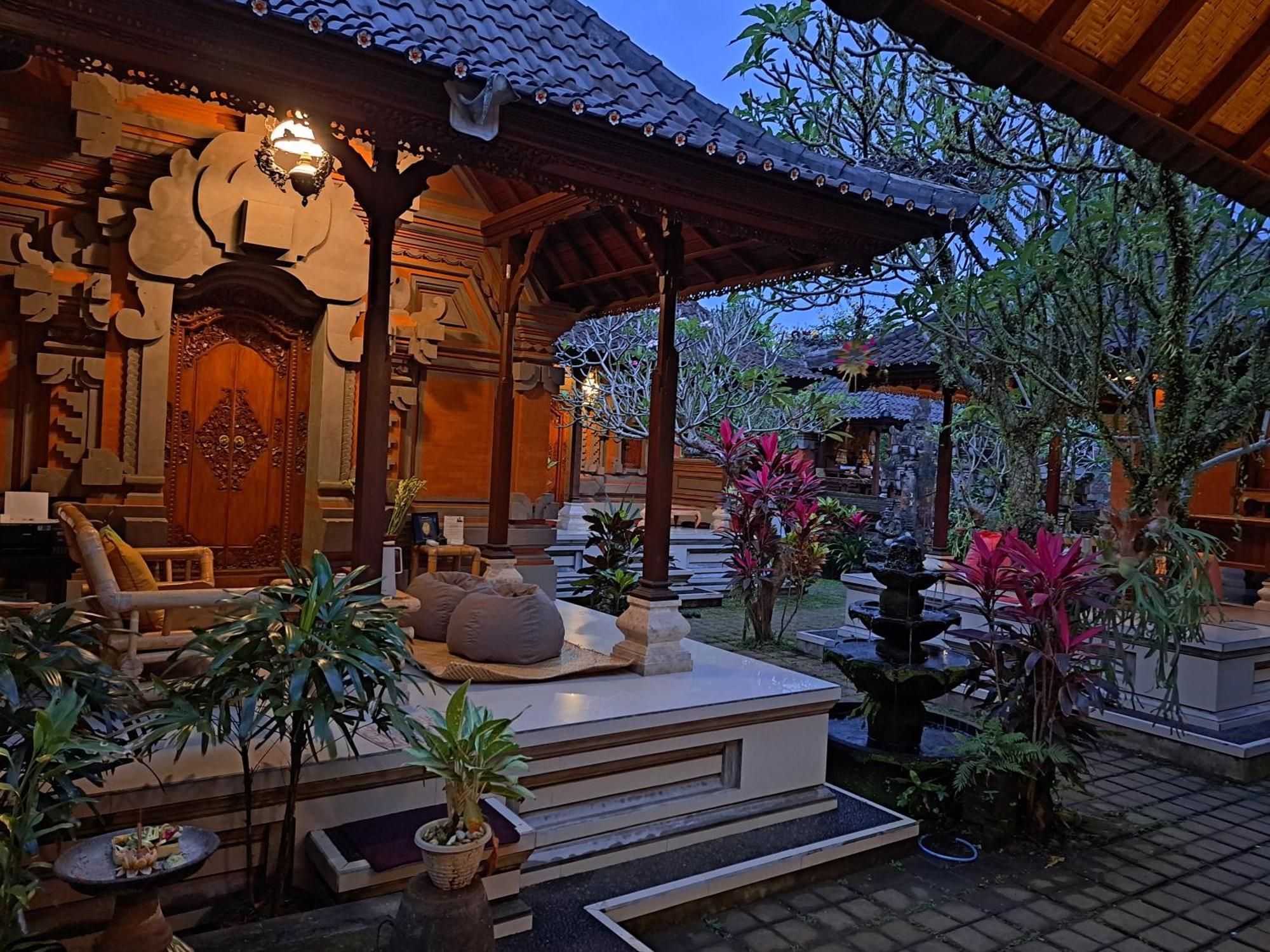 Hotel Sahadewa House Ubud Exterior foto